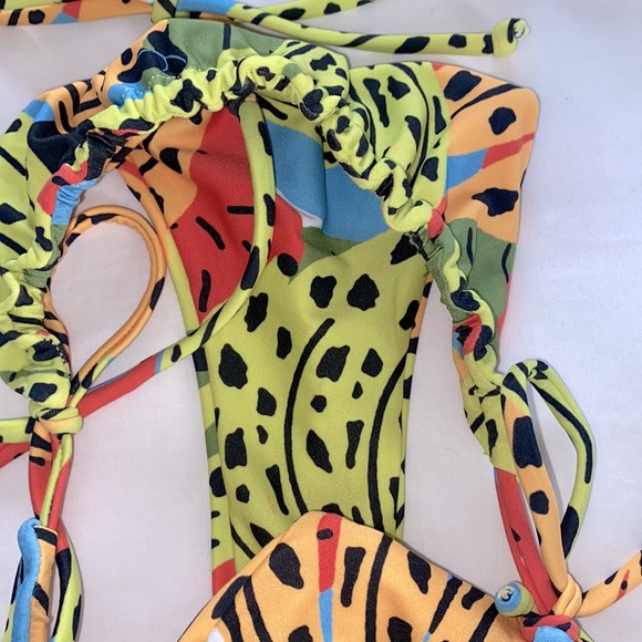 (A21) It’s Now Cool The Square Tie Bikini Top w/string bottom, Sz L top/M bottom - Picture 12 of 12